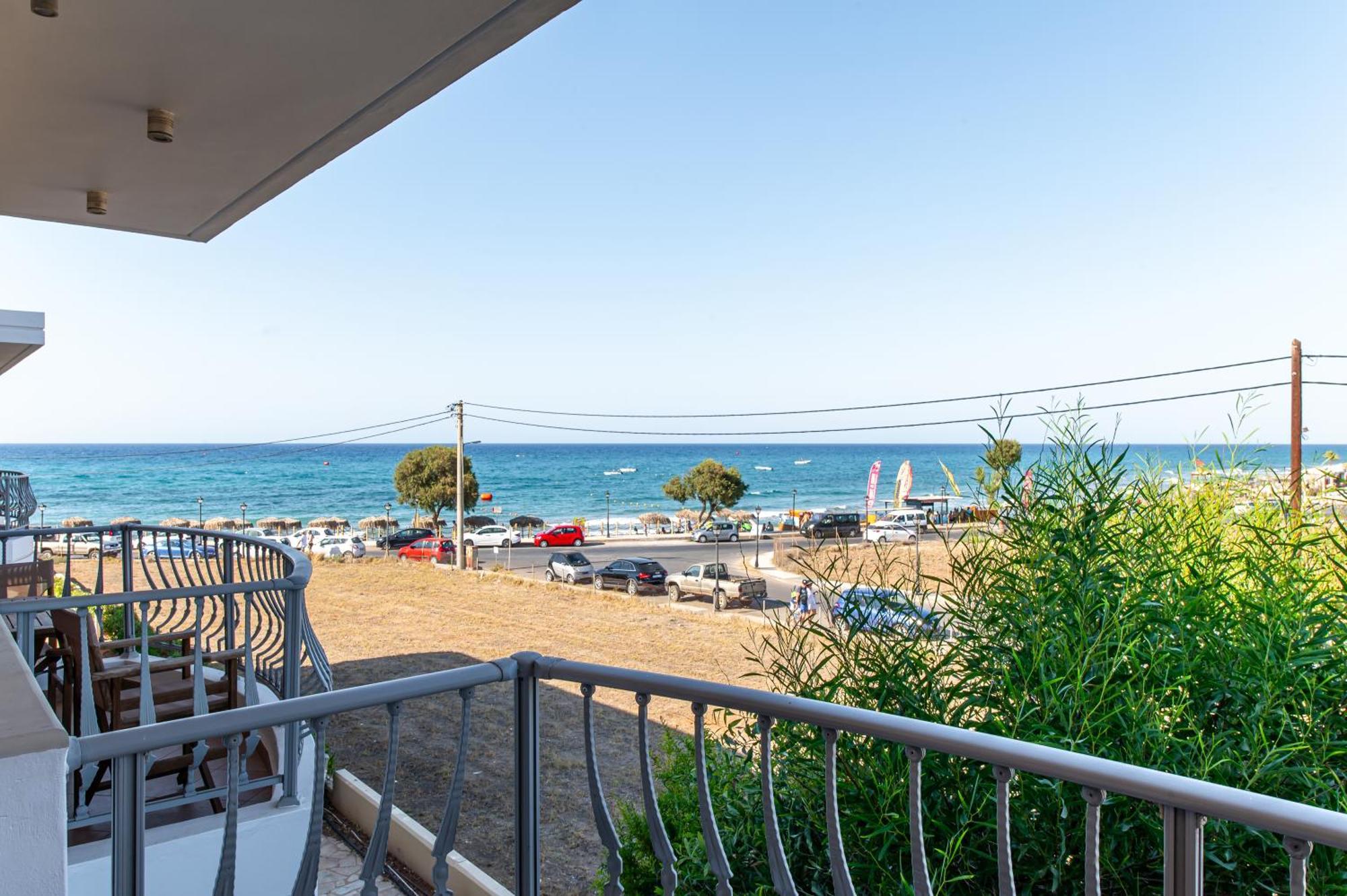 Kahlua Bay Apartments Херсониссос Экстерьер фото